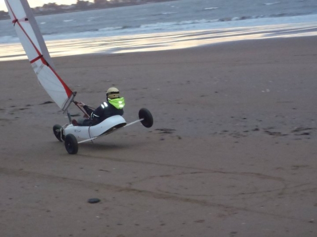  沙滩游艇和速度训练 